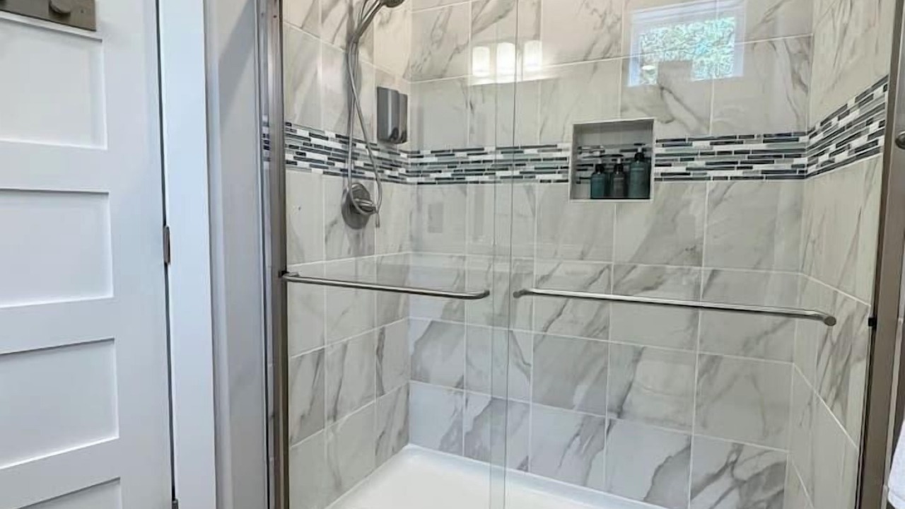 Photo of Bathroom in Corolla Light
