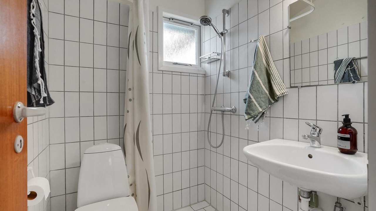 Photo of Bathroom in Næs