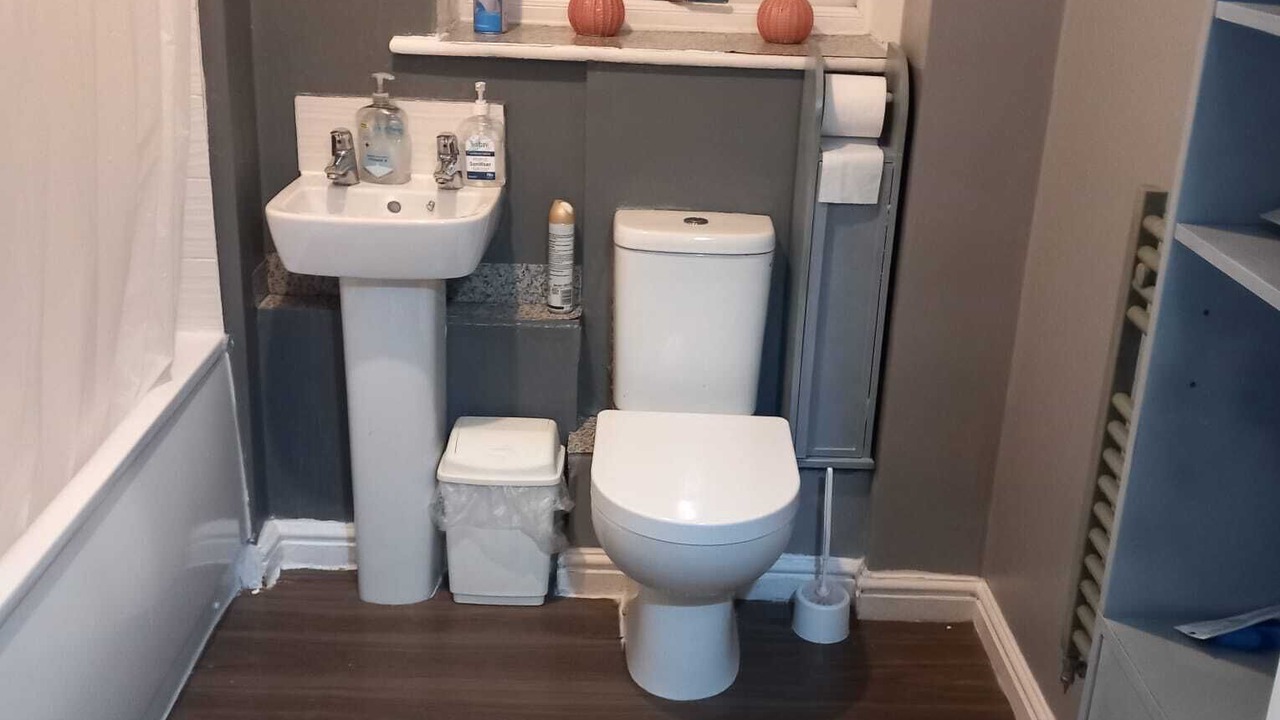 Photo of Bathroom in Aveley