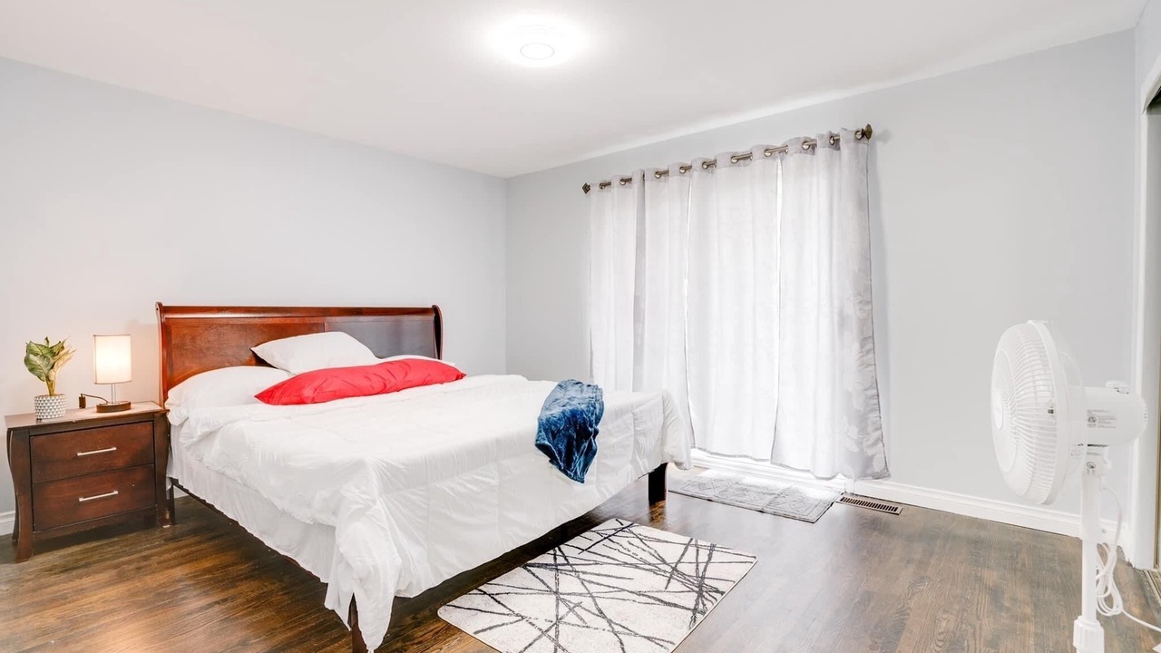 Photo of Bedroom in Pickering