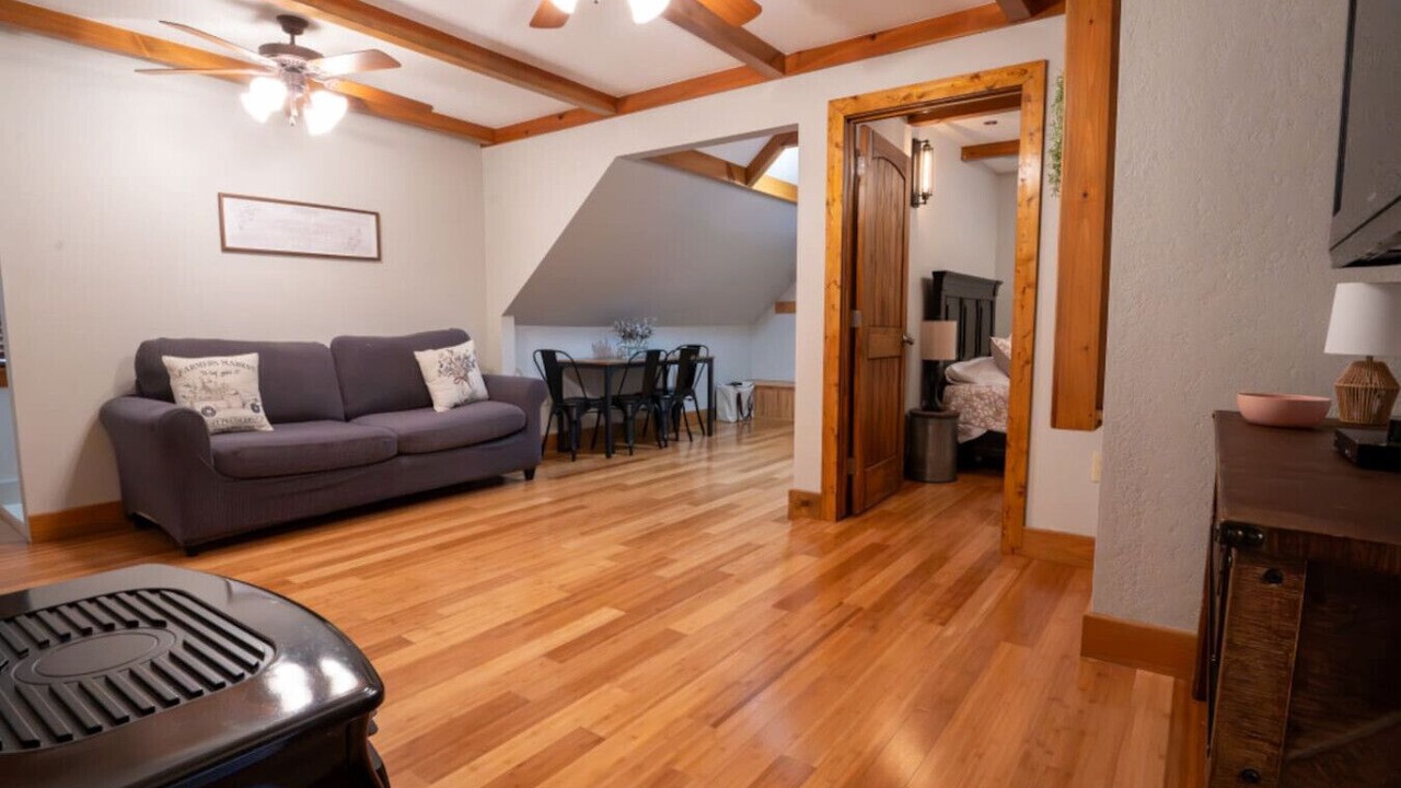 Photo of Livingroom in Cedar Bluff