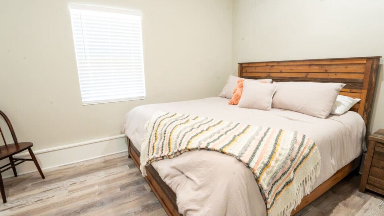 Photo of Bedroom in Cedar Bluff