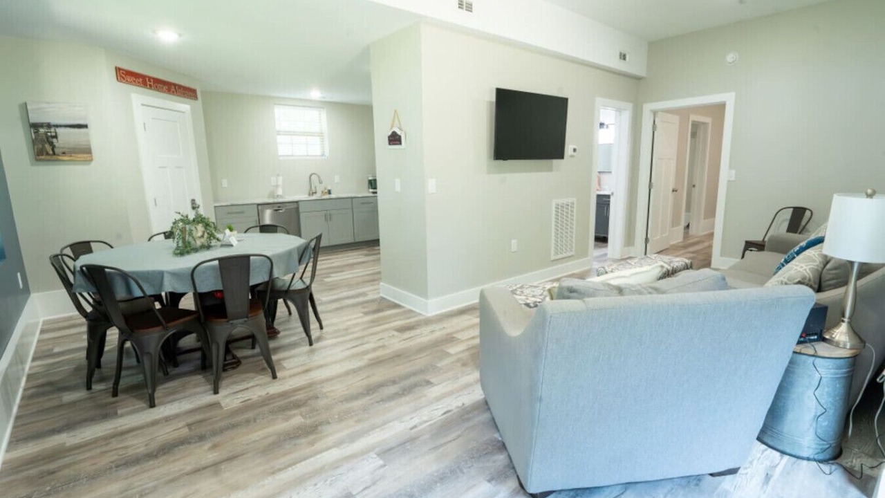 Photo of Livingroom in Cedar Bluff