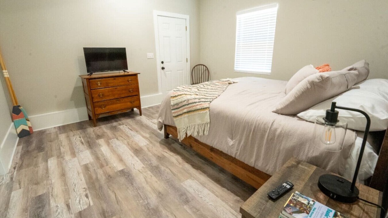 Photo of Bedroom in Cedar Bluff