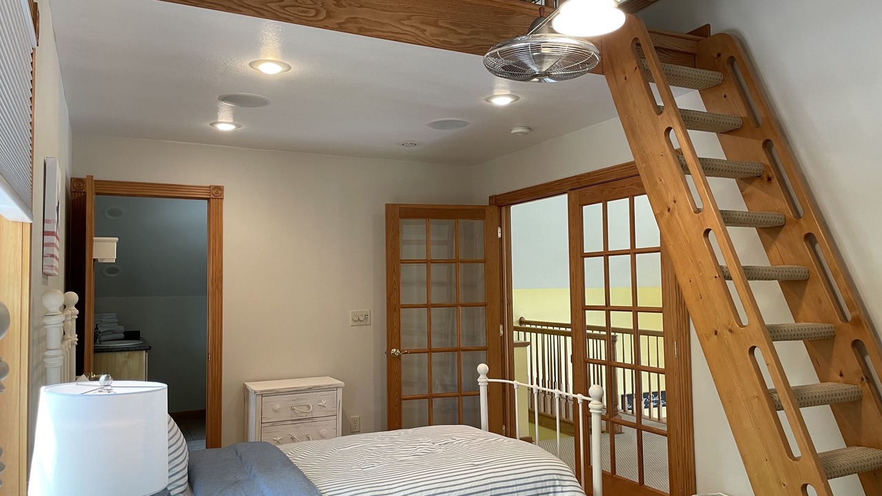 Photo of Bedroom in Wellesley Island