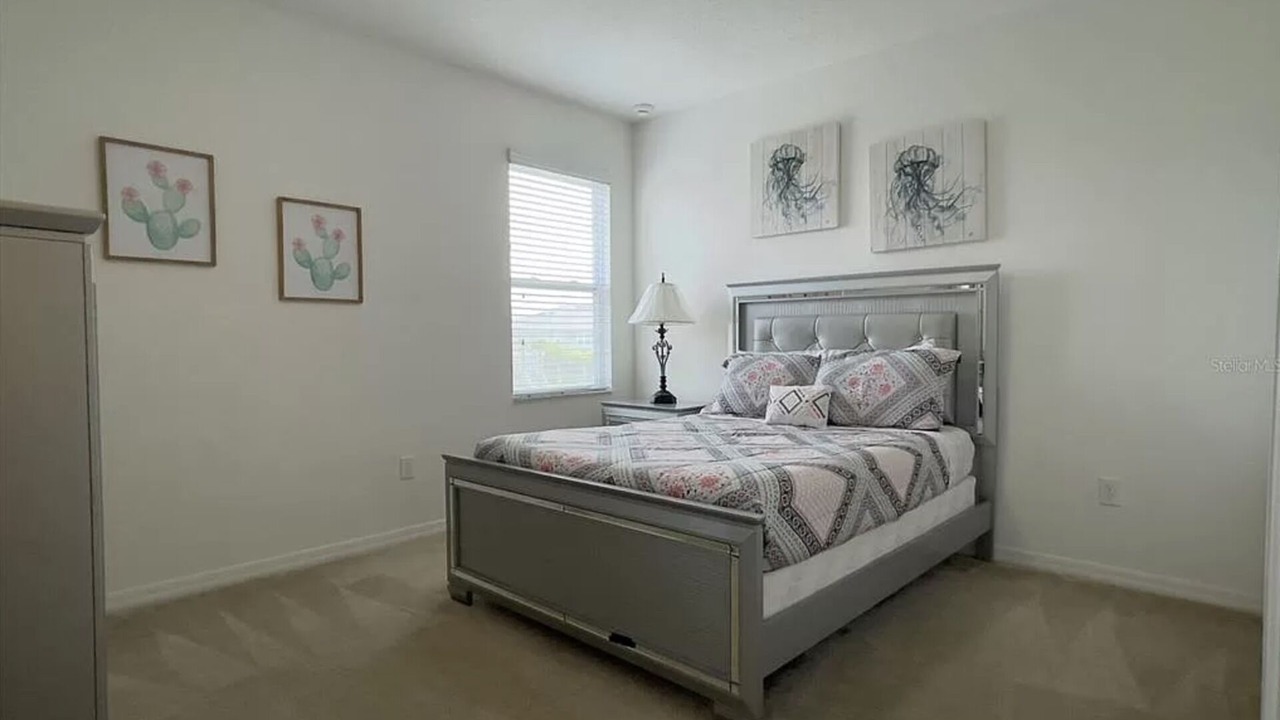 Photo of Bedroom in Bay Lake