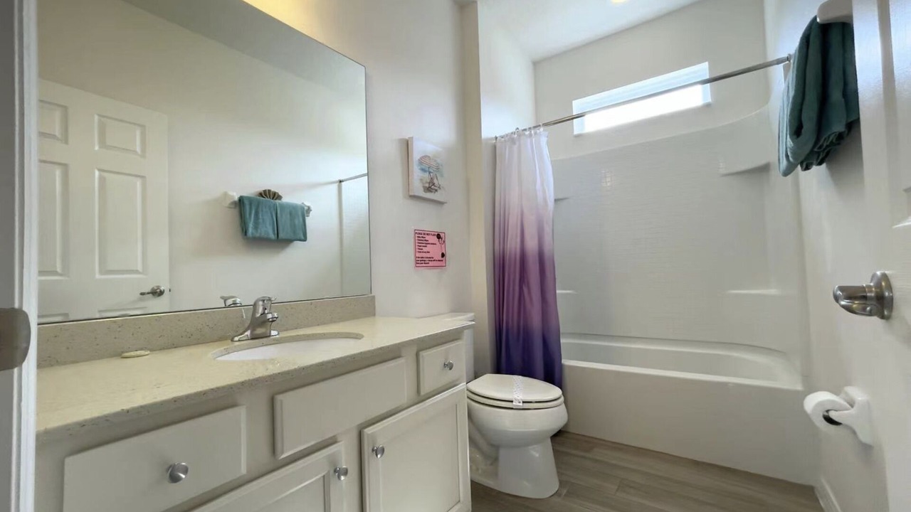 Photo of Bathroom in Bay Lake