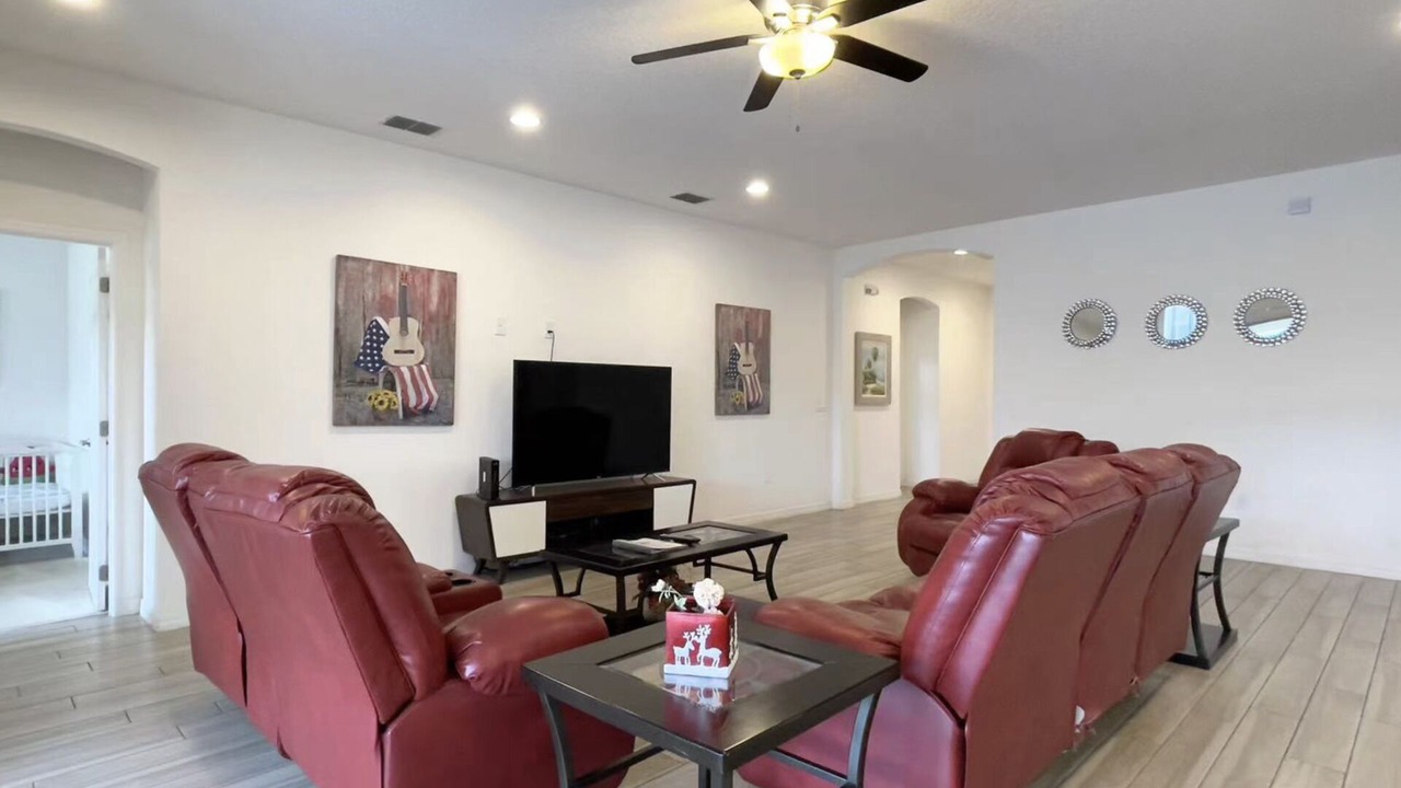 Photo of Livingroom in Bay Lake