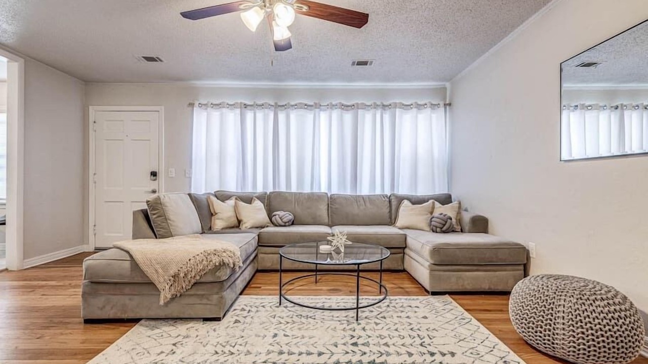 Photo of Livingroom in Central Oklahoma City