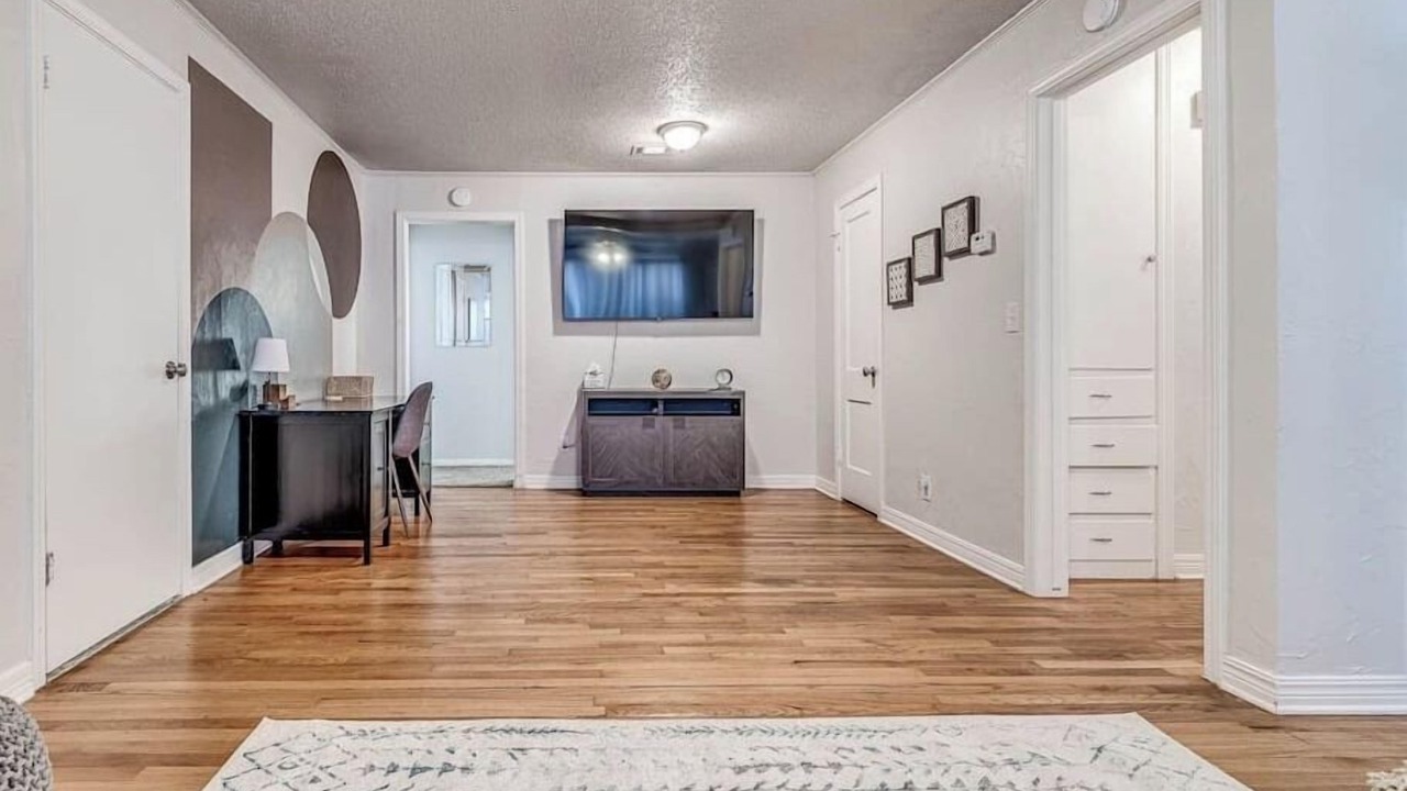 Photo of Livingroom in Central Oklahoma City