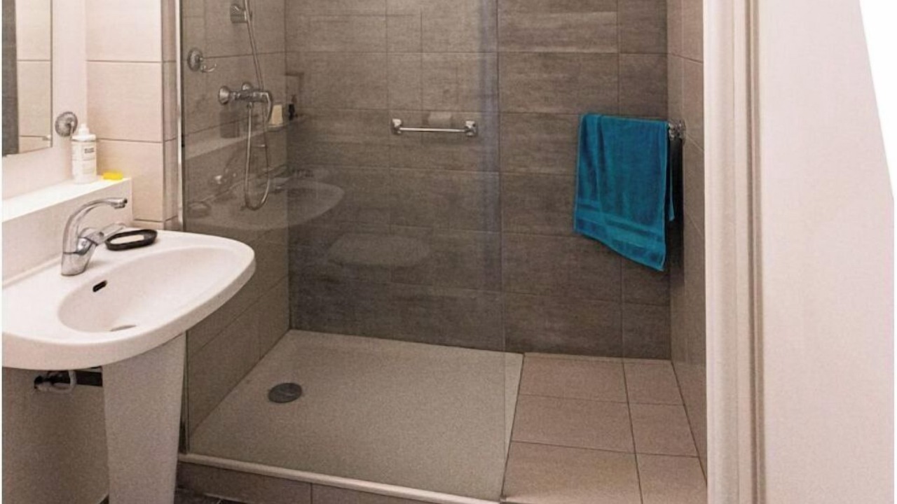 Photo of Bathroom in Venissieux