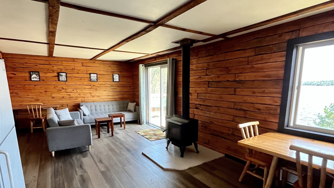 Photo of Livingroom in Sioux Narrows Nestor Falls