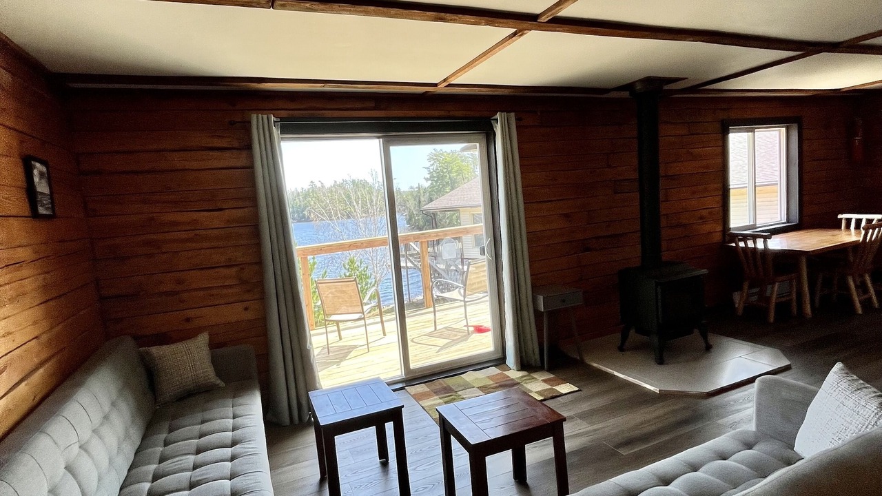Photo of Livingroom in Sioux Narrows Nestor Falls