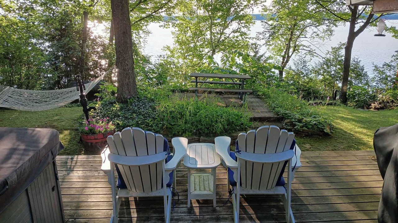 Photo of Patio Balcony in Head Lake
