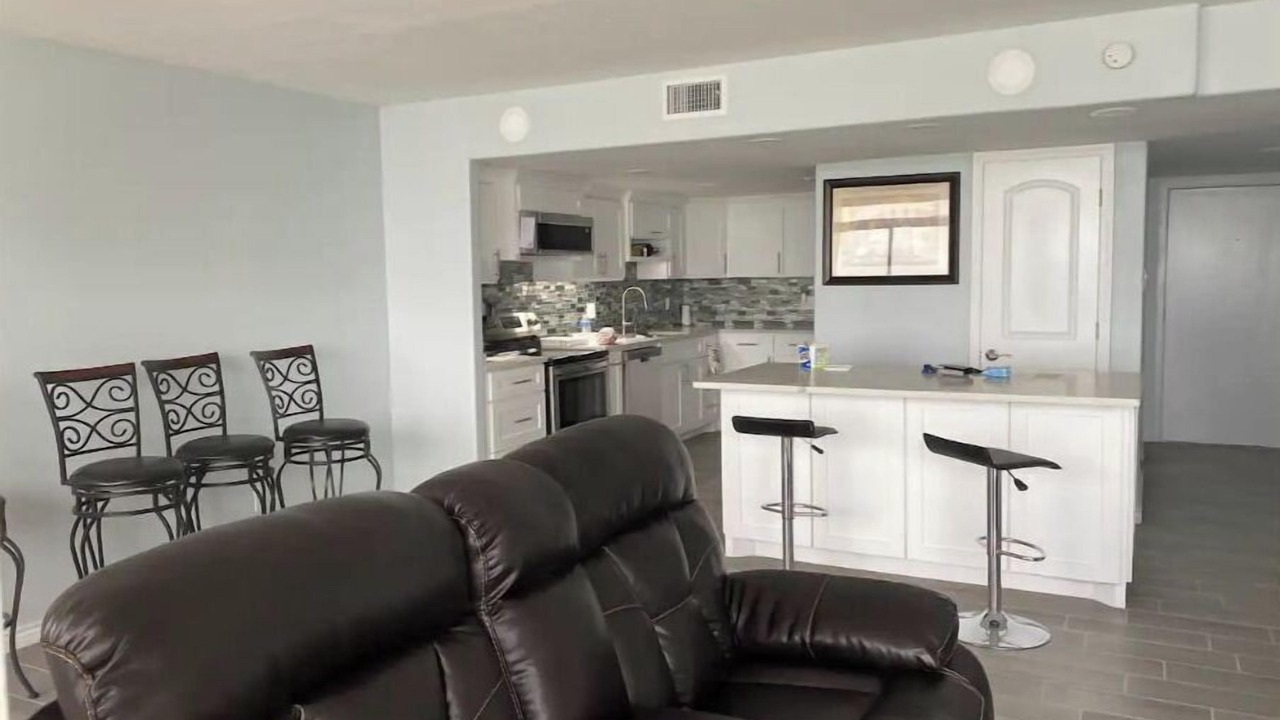 Photo of Livingroom in North Beach