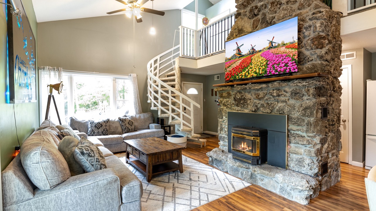 Photo of Livingroom in Osage Beach