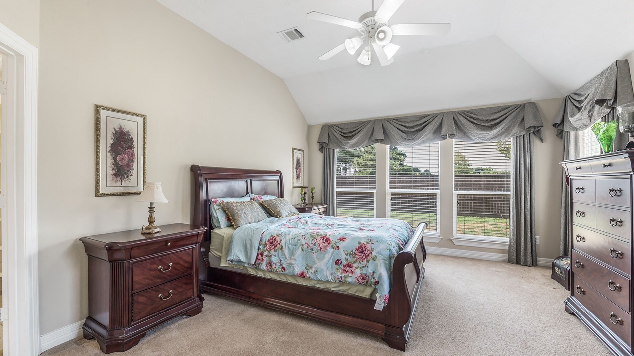 Photo of Bedroom in Clodine