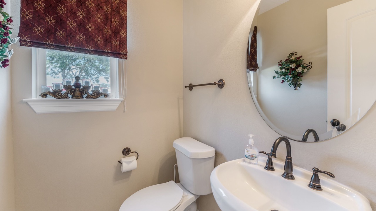 Photo of Bathroom in Clodine
