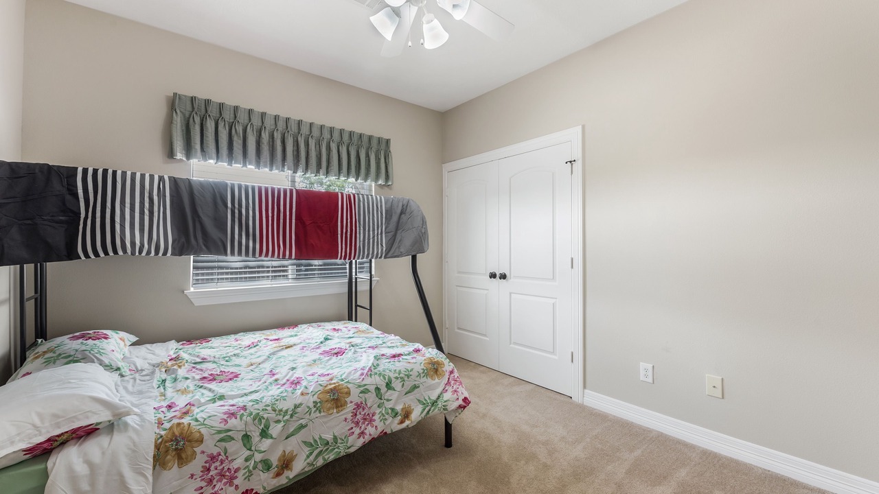 Photo of Bedroom in Clodine