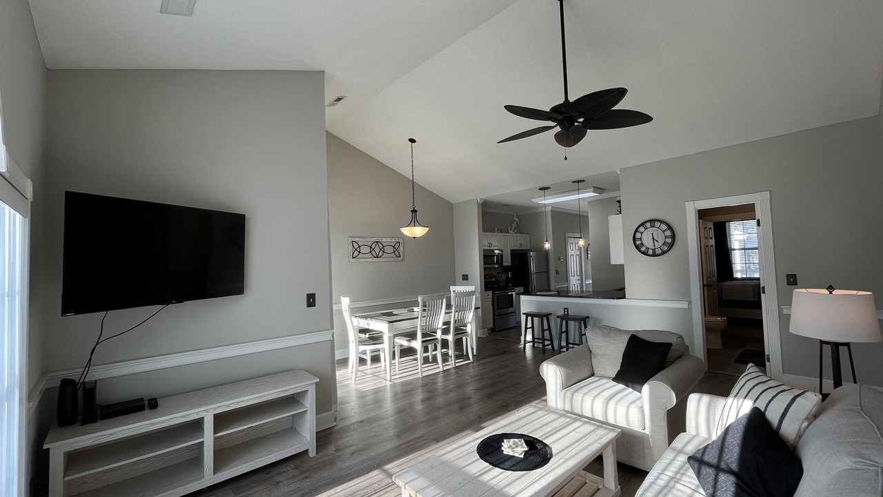 Photo of Livingroom in Central Myrtle Beach