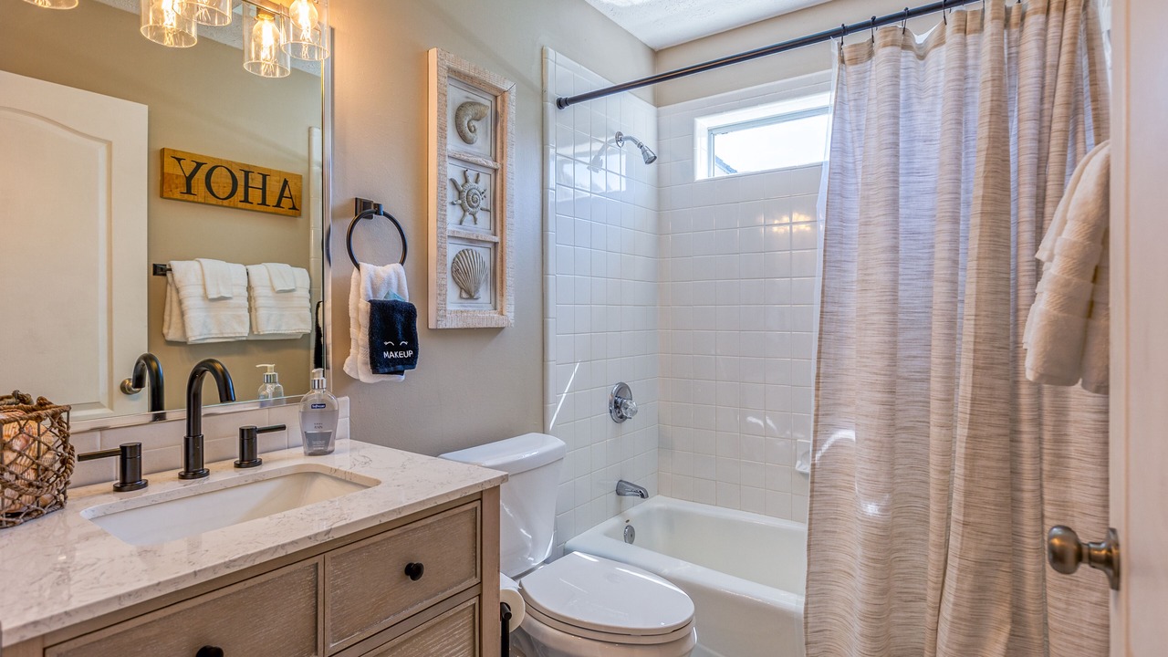 Photo of Bathroom in Thomas Drive