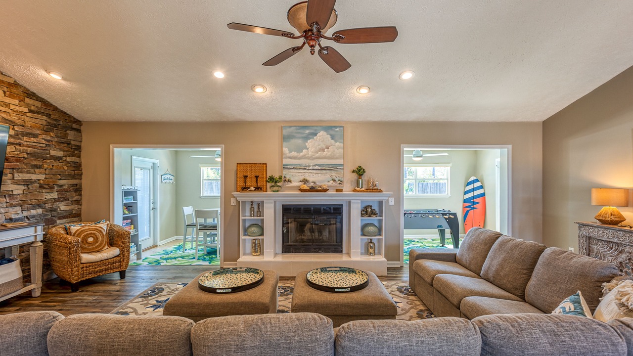 Photo of Livingroom in Thomas Drive