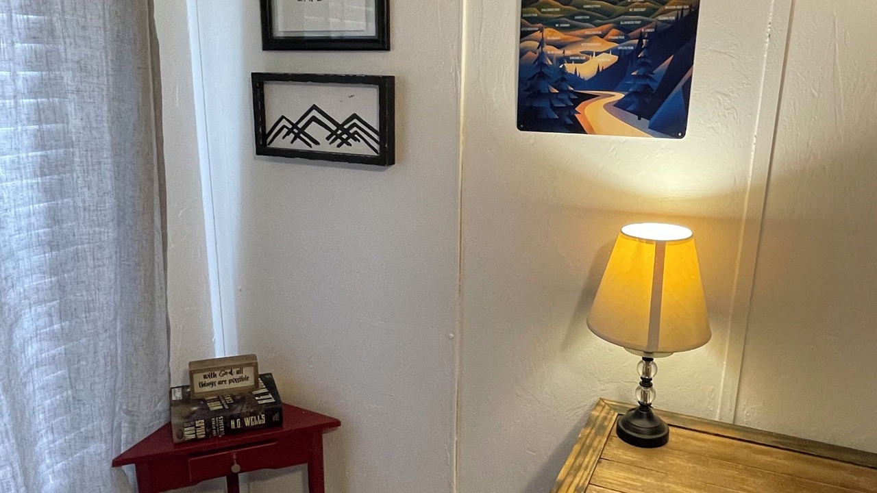 Photo of Bedroom in Sulphur