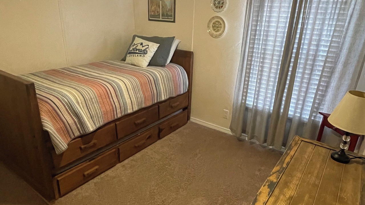 Photo of Bedroom in Sulphur