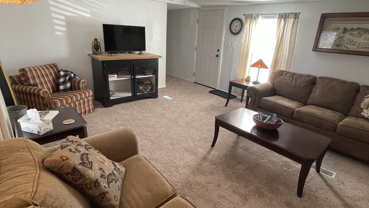 Photo of Bedroom in Sulphur