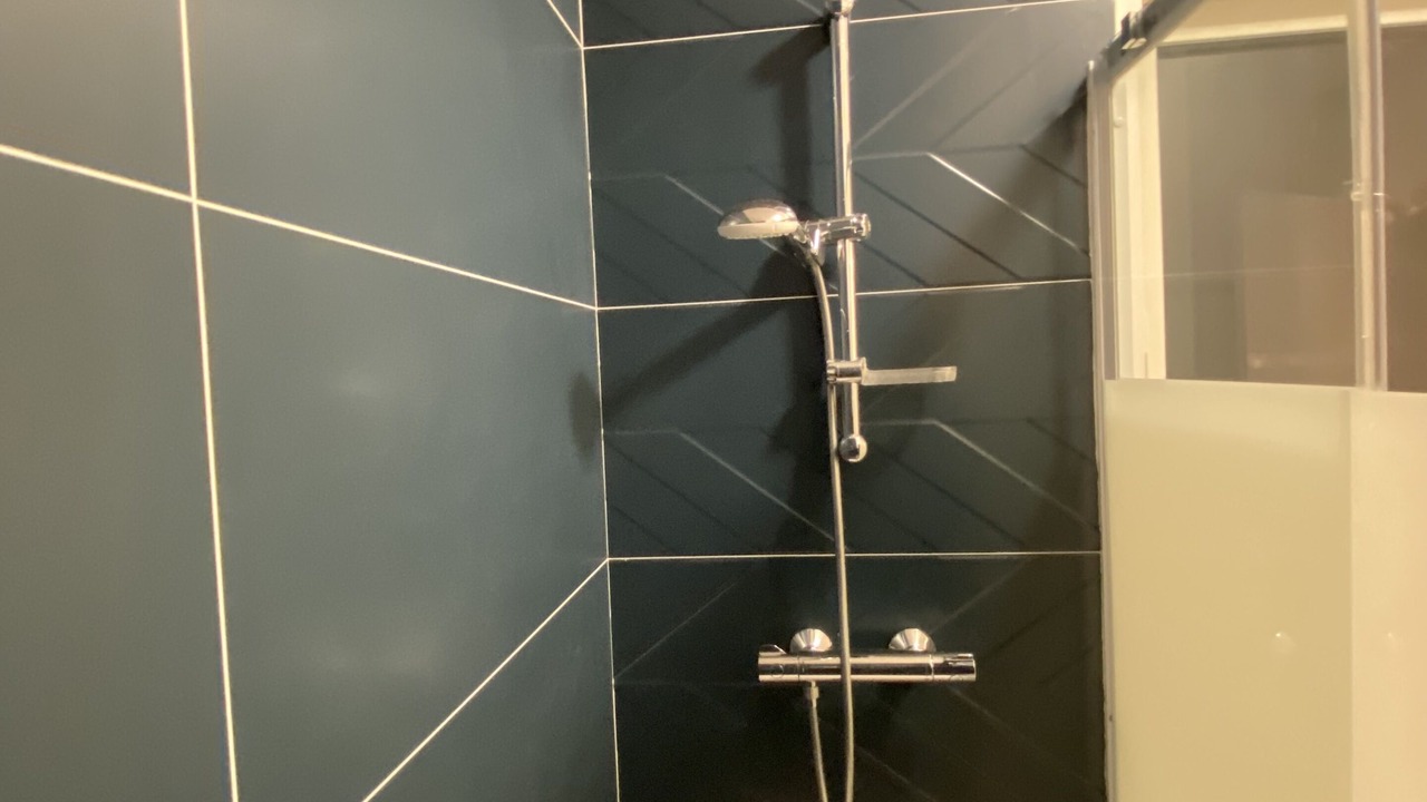 Photo of Bathroom in Graslin - Commerce