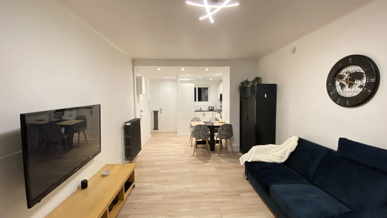 Photo of Livingroom in Graslin - Commerce