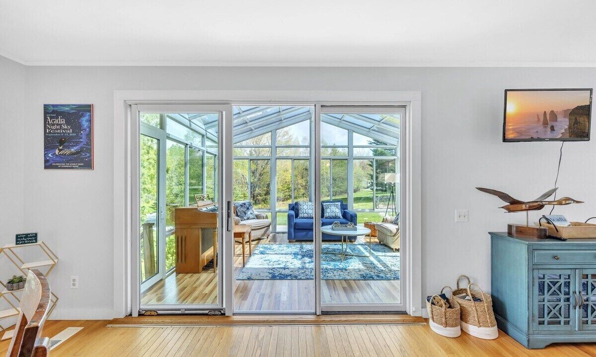 Photo of Livingroom in Hancock