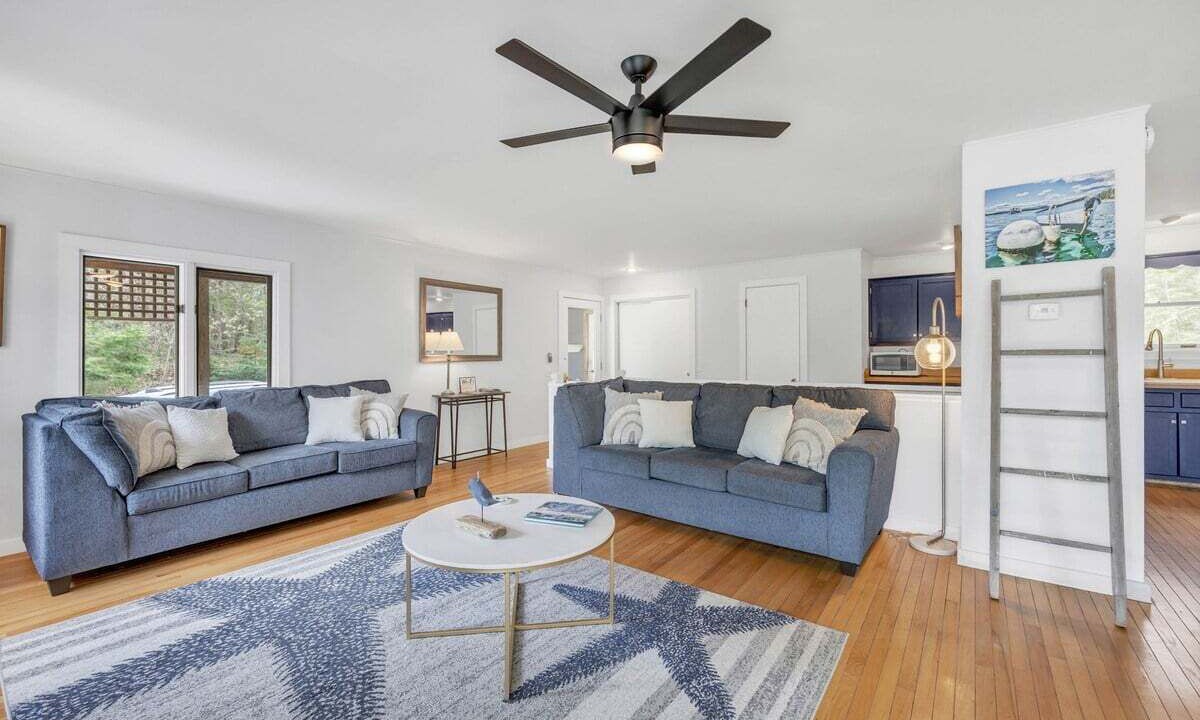 Photo of Livingroom in Hancock