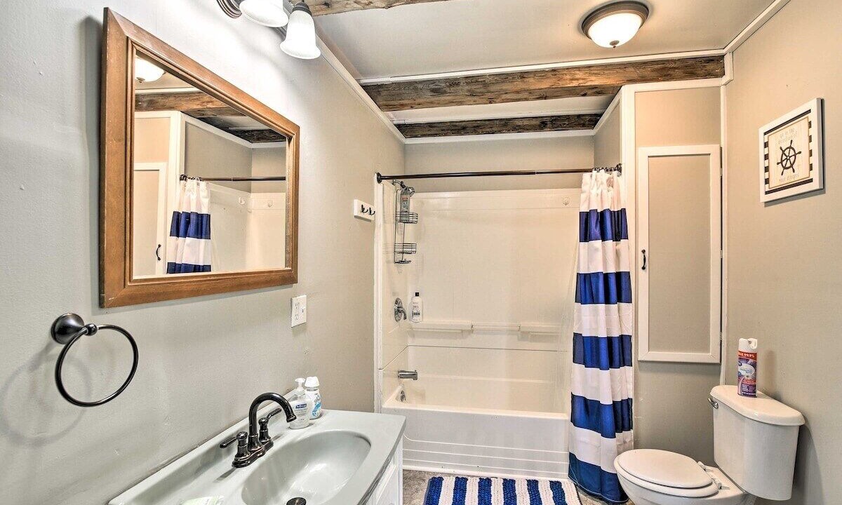 Photo of Bathroom in Milbridge