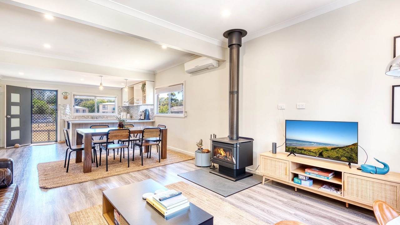 Photo of Livingroom in Venus Bay