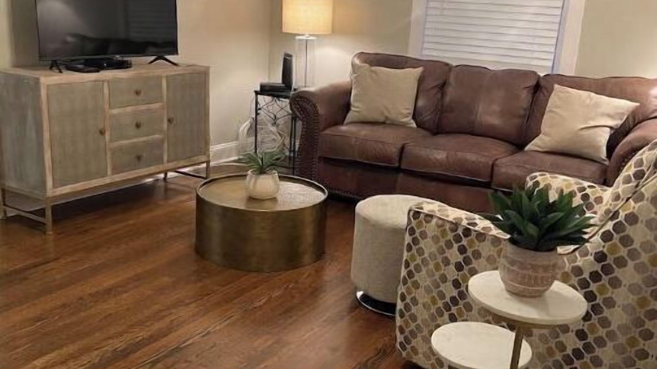 Photo of Livingroom in Cleveland