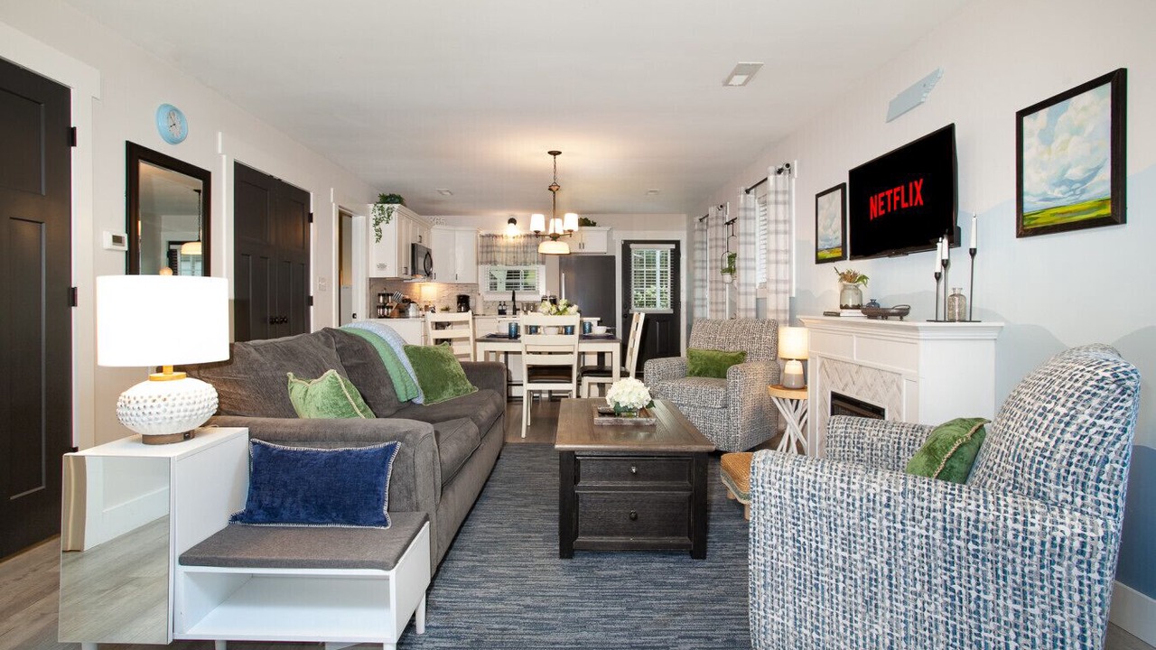 Photo of Livingroom in Knoxville