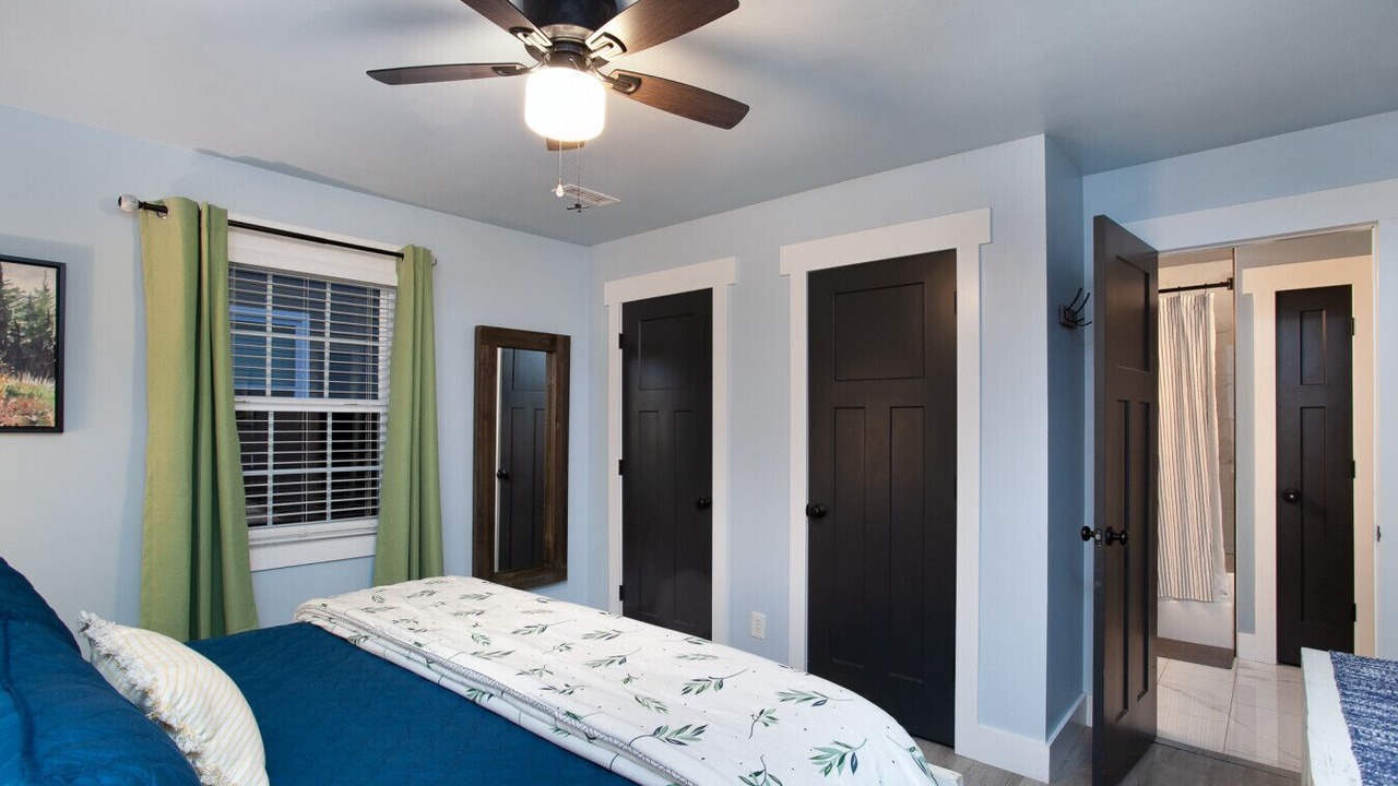 Photo of Bedroom in Knoxville