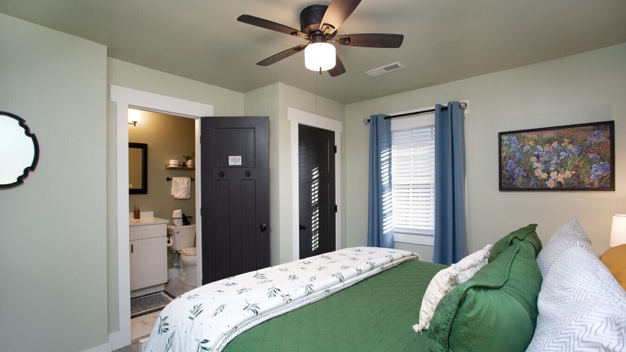 Photo of Bedroom in Knoxville