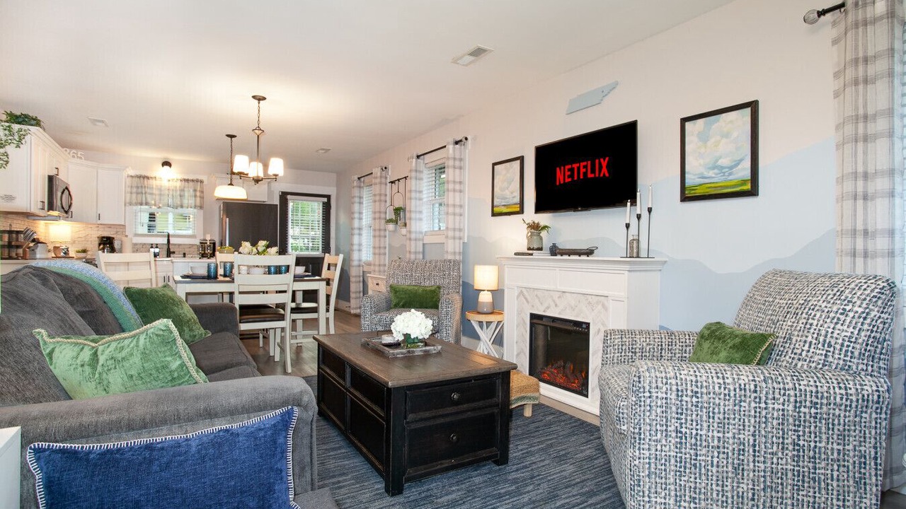 Photo of Livingroom in Knoxville