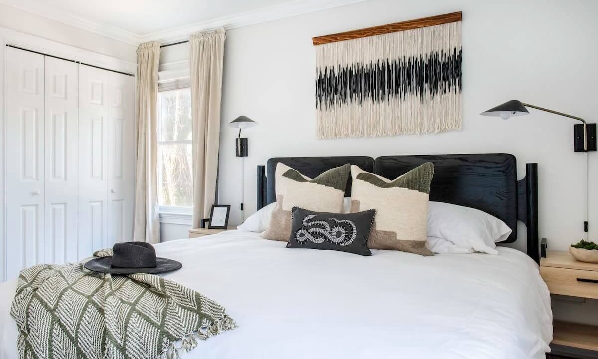 Photo of Bedroom in Virginia Highland