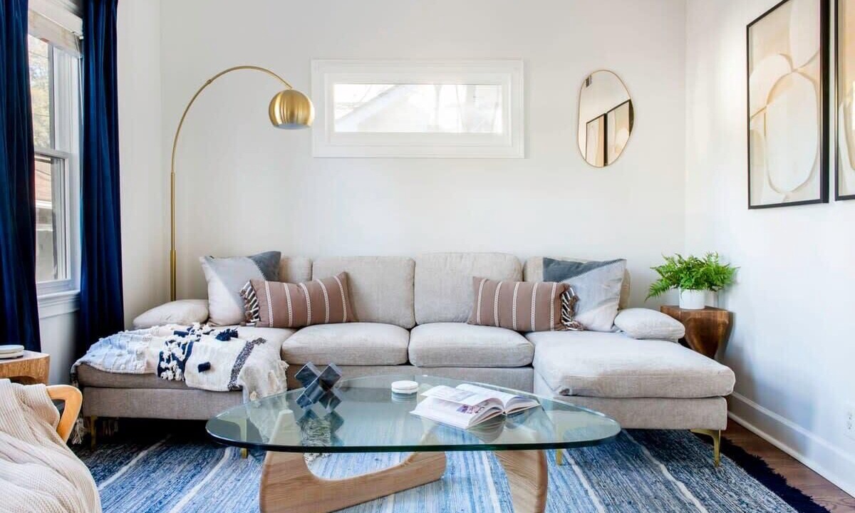 Photo of Livingroom in Virginia Highland