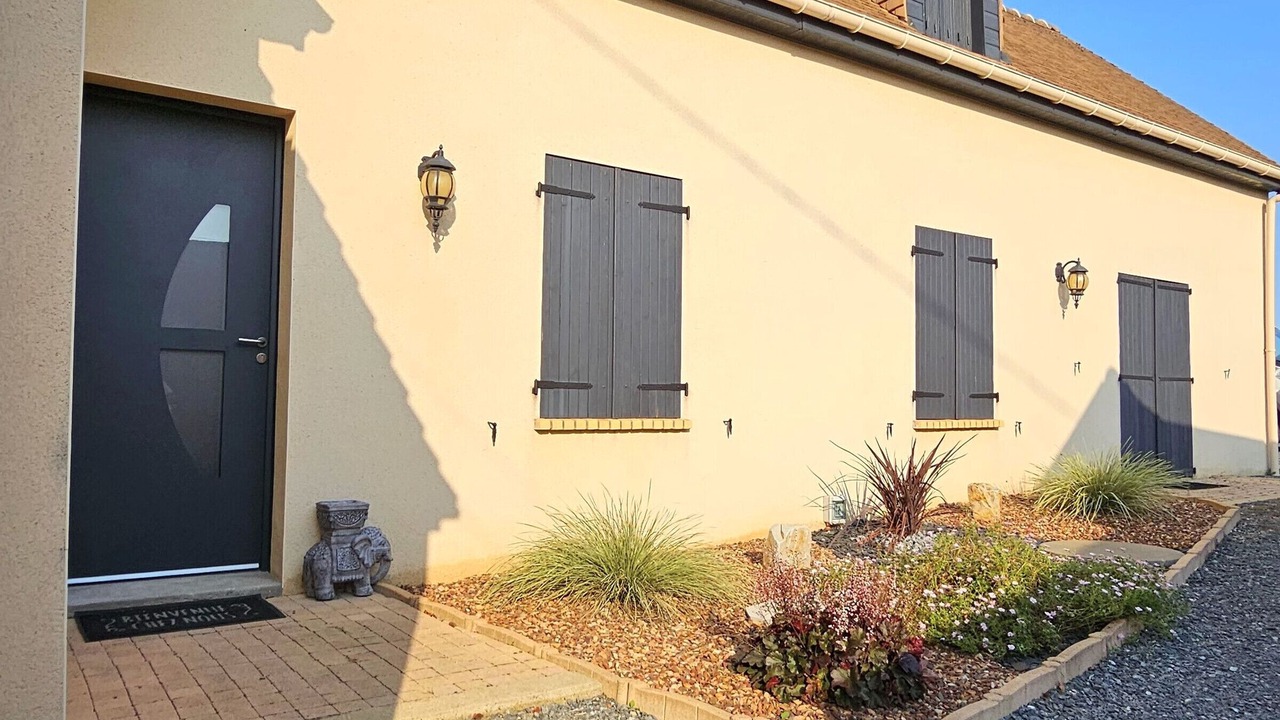 Photo of Outdoor in Change