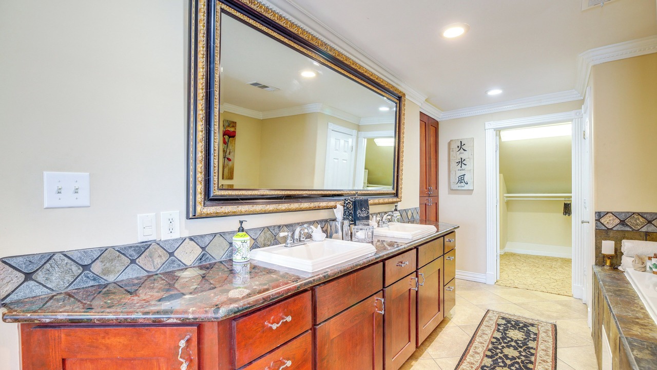 Photo of Bathroom in Midtown