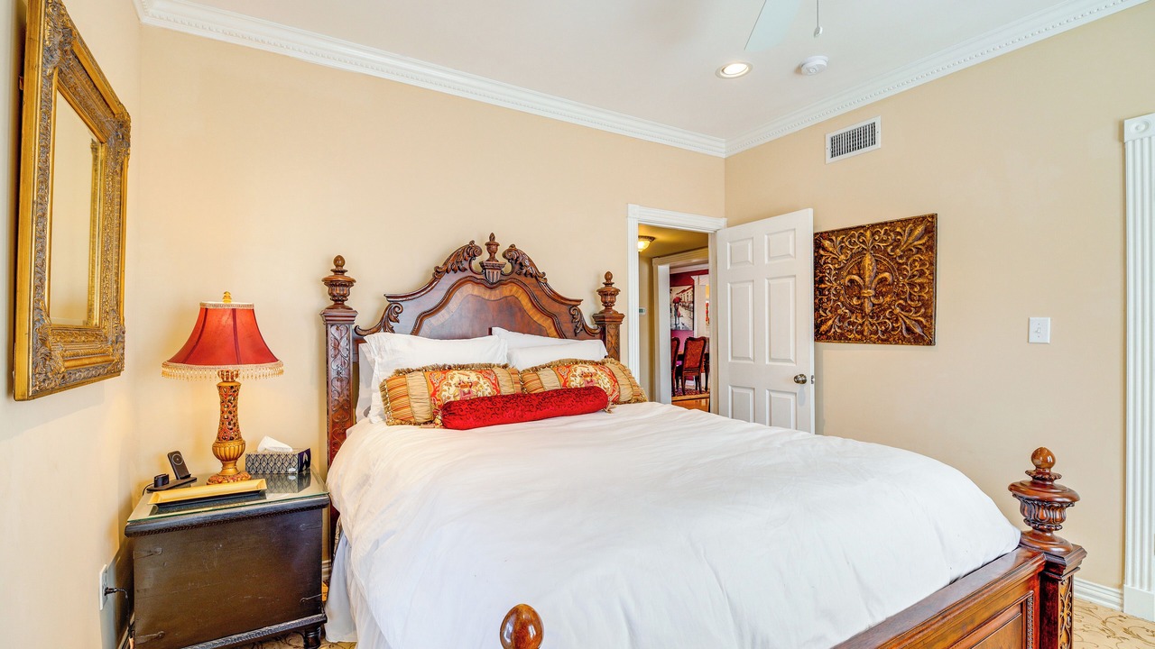 Photo of Bedroom in Midtown