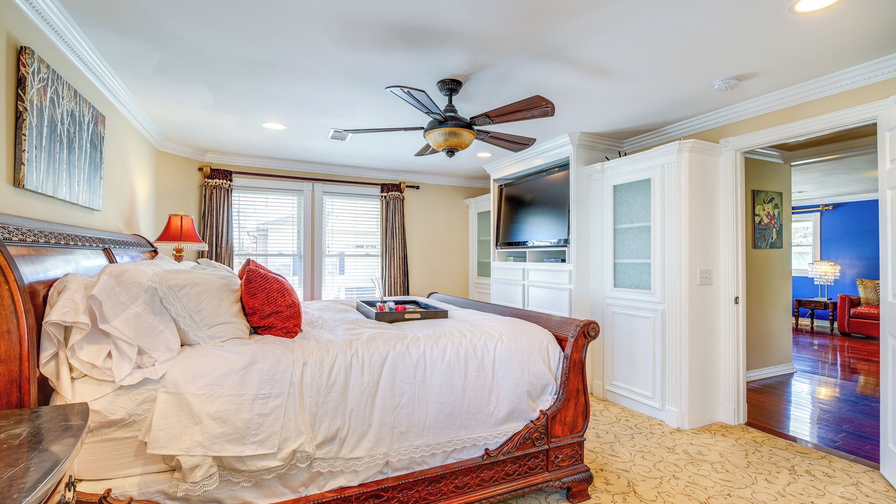 Photo of Bedroom in Midtown