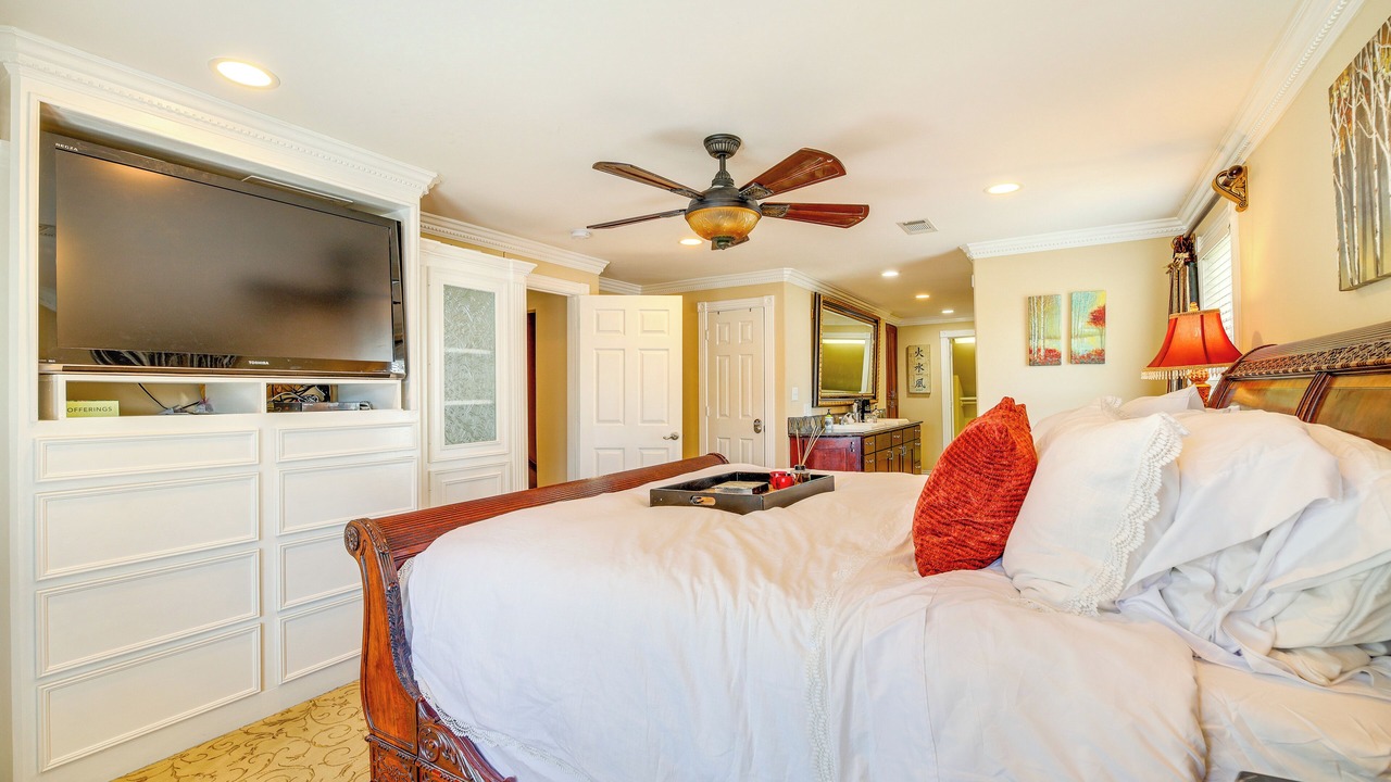 Photo of Bedroom in Midtown