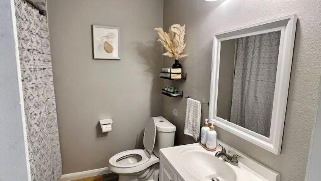 Photo of Bathroom in Ederville