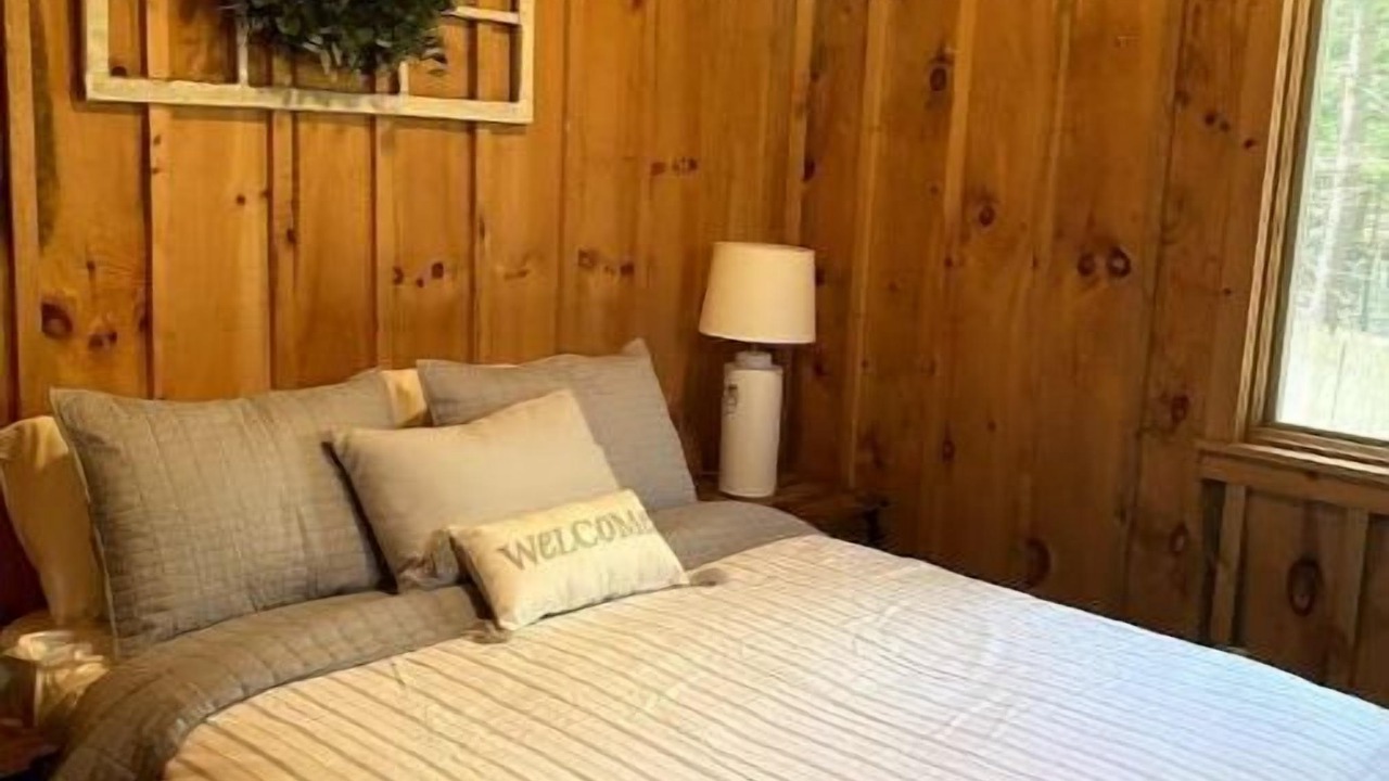 Photo of Bedroom in Mayfield
