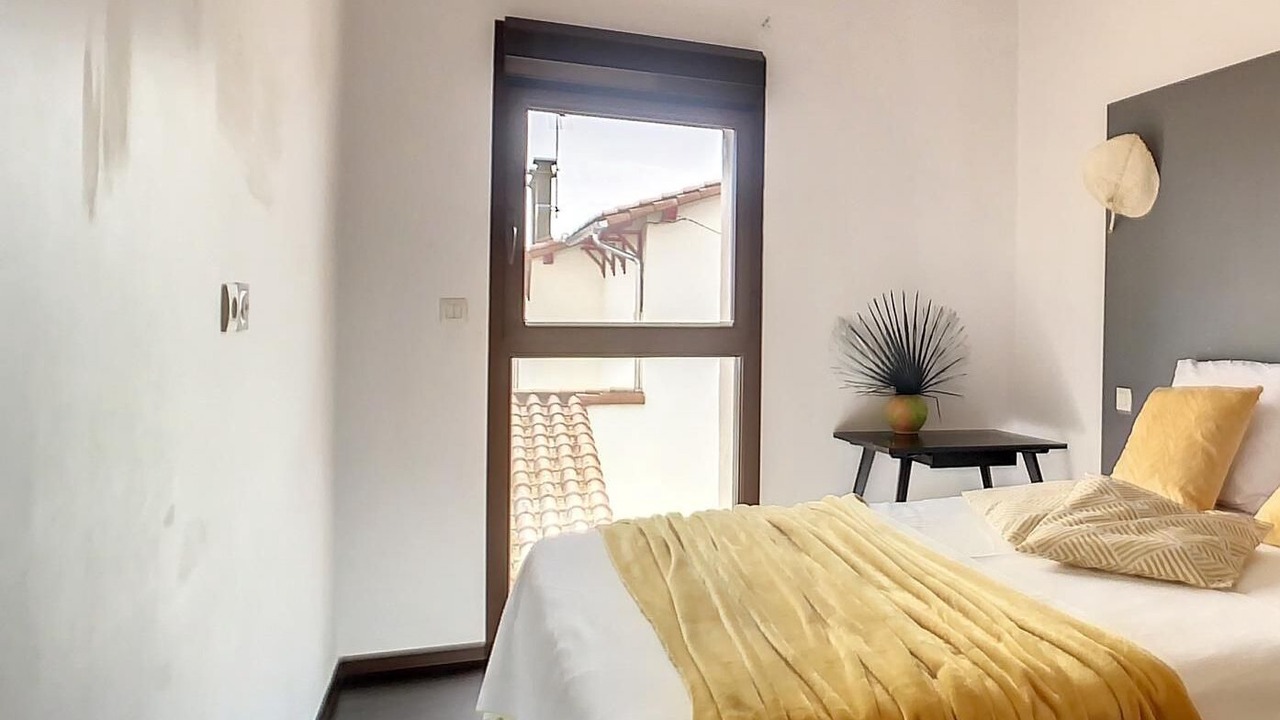Photo of Bedroom in Thuir